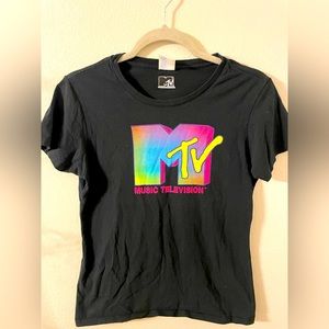 MTV T shirt.